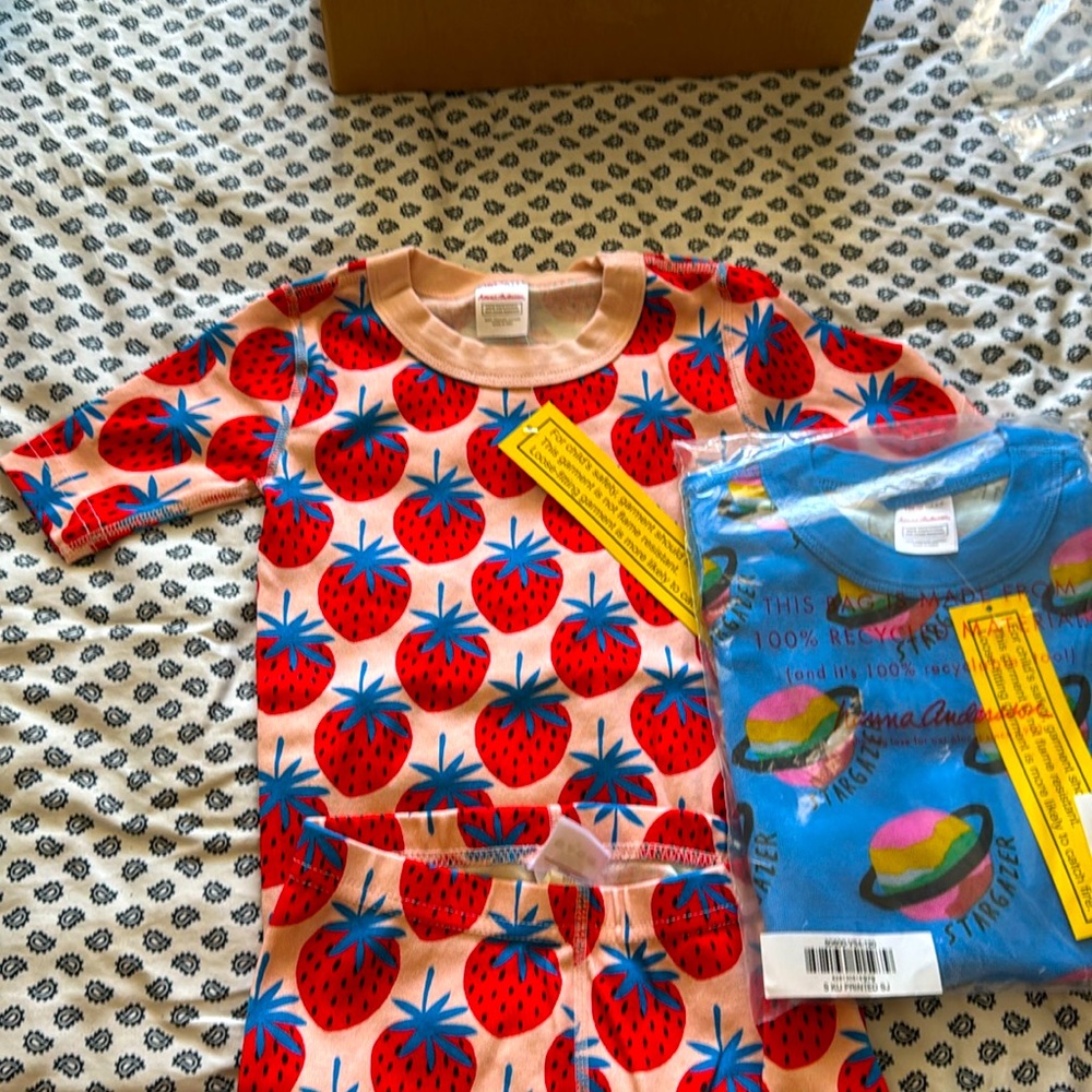 2 pairs of Hanna Anderson short PJ 
2 Sets. 
Size 120 6-7 NWT & Never Worn
